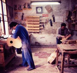 FABRICA DE GUITARRES VALENCIA 1977