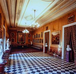 ACADEMIA DE BELLES ARTS SANT JORDI