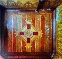 MEDALLÓ SOSTRE 
PALAU DE JUSTICIA