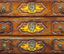 ARMARI INCRUSTACIONS S XVIII 
CASTELL DE PERELADA