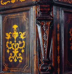 CALAIXERA AMB ARMARI S XVII 
C P