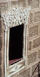 ESGRAFIAT FINESTRA C/NOU MATARO