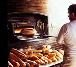 FORN DE PA A BURGUI (NAVARRA)