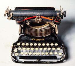 MÀQUINA D´ESCRIURE -CORONA-
C P