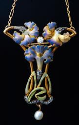 PENJOLL FLORAL AMB MONOGRAMA 
C P