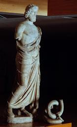 ESTATUA D´ASCLEIPOS DEU DE LA MEDICINA 
M A C