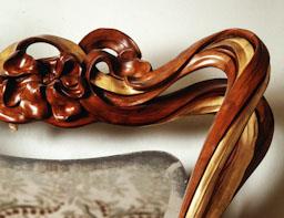 PARAIGÜERO AMB MIRALL A CLAPES PROCEDENT CASA IBARZ-MARCO 
MUSEU GAUDI