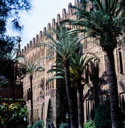 COL LEGI STA TERESA GAUDI 1889 C/GANDUXER 105 TERESIANES MODERNI