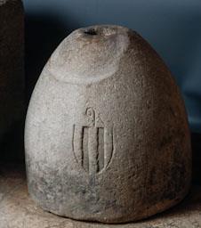 PES ABACIAL DE PEDRA BANYOLES S XII 
M A C B