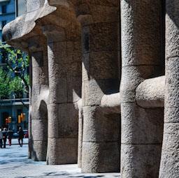 CASA MILÀ LA PEDRERA 
FAÇANA C/ PROVENÇA