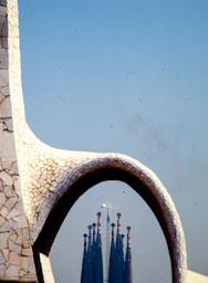 LA PEDRERA TERRAT-SAGRADA FAMILIA AL FONS MODERNISME