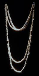 COLLAR DE PETXINES SEPULCRE DE FOSA MAS DE SEROS (AMPOSTA) 
M H C