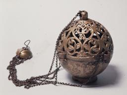 ENCENSER S XIII 
M H C