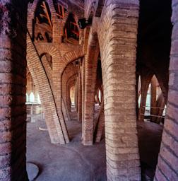 BODEGA COOPERATIVA DE PINELL DE BRAI 
MODERNISME