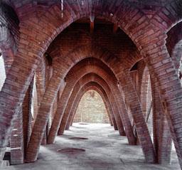 BODEGA COOPERATIVA DE PINELL DE BRAI 
MODERNISME