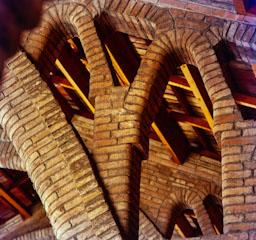 BODEGA COOPERATIVA DE PINELL DE BRAI 
MODERNISME