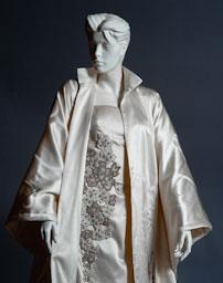 VESTIT KIMONO NUVIA JAPO 1992 
MUSEU DE LA INDUMENTARIA