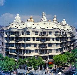 LA PEDRERA CONJUNT FAÇANA