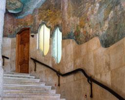 LA PEDRERA ESCALA DE SERVEI