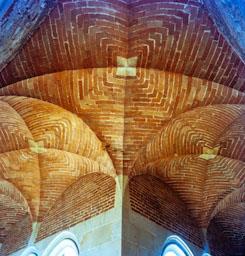 CLAUSTRE CARTOIXA MONTALEGRE 
ARQUITECTE ARNAU DE GURB S XV