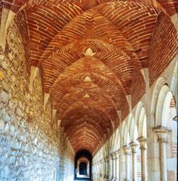 CLAUSTRE CARTOIXA MONTALEGRE 
ARQUITECTE ARNAU DE GURB S XV