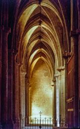 MON POBLET INTERIOR ESGLESIA