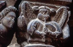 MONESTIR RIPOLL CLAUSTRE CAPITELL ROMANIC