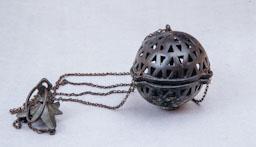 ENCENCER DE BRONZE PROCEDENT DE PEDRET 
MUSEU DIOCESA