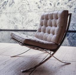 CADIRA BARCELONA 1929 
PAVELLO MIES VAN DER ROHE
