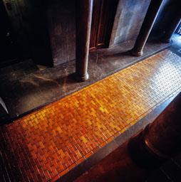 PALAU GÜELL VESTIBUL