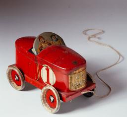 COTXE DE CARRERES JOGUINA FABRICAT PER GOTARDO DE ANDREIS BARCELONA 
MUSEU DE JOGUET