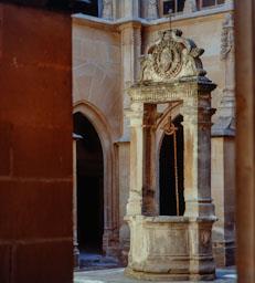 CONVENT ST BARTOMEU BELLPUIG CLAUSTRE DE LA CISTERNA