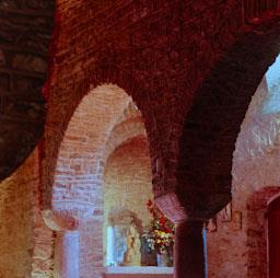 ST MARTI DEL CANIGO MONESTIR INTERIOR ESGLESIA