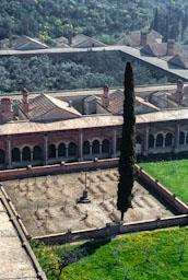 CARTOIXA DE MONTALEGRE CEMENTIRI