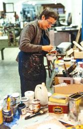 ANNA COMELLES 
AL SEU ESTUDI