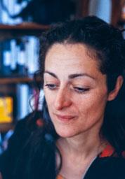 EULALIA VALLDOSERA AL SEU ESTUDI