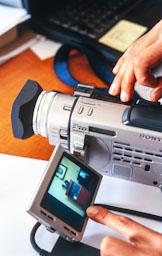 EULALIA VALLDOSERA AL SEU ESTUDI