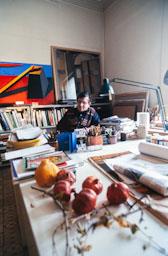 NARCIS COMADIRA AL SEU ESTUDI 2002