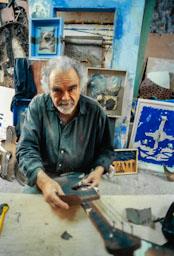 JOSEP GUINOVART AL SEU ESTUDI 2002