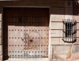 FAÇANA/PORTA CASA S XVIII C/SANT FRANCESC D´ASSIS