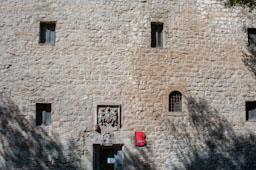 PORTA RENAIXANTISTA CONVENT DELS ANGELS