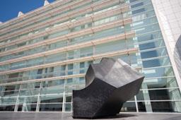 MACBA RICHARD MEIER 1998 S XX 
-L´ONADA-