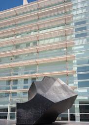 MACBA RICHARD MEIER 1998 S XX 
-L´ONADA-