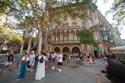 CASA MARFA PASSEIG DE GRÀCIA AMB TURISTES