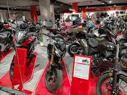 BOTIGA MOTOS HONDA AVGDA LLUIS COMPANYS 1 MATARO
