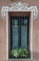 FINESTRA CARRER BALMES MATARO