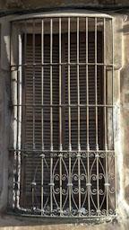 FINESTRA CARRER SANT ANTONI MATARO