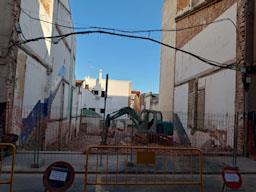 SOLAR CARRER VELAZQUEZ MATARO