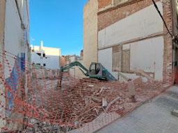 SOLAR CARRER VELAZQUEZ MATARO