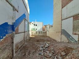 SOLAR CARRER VELAZQUEZ MATARO